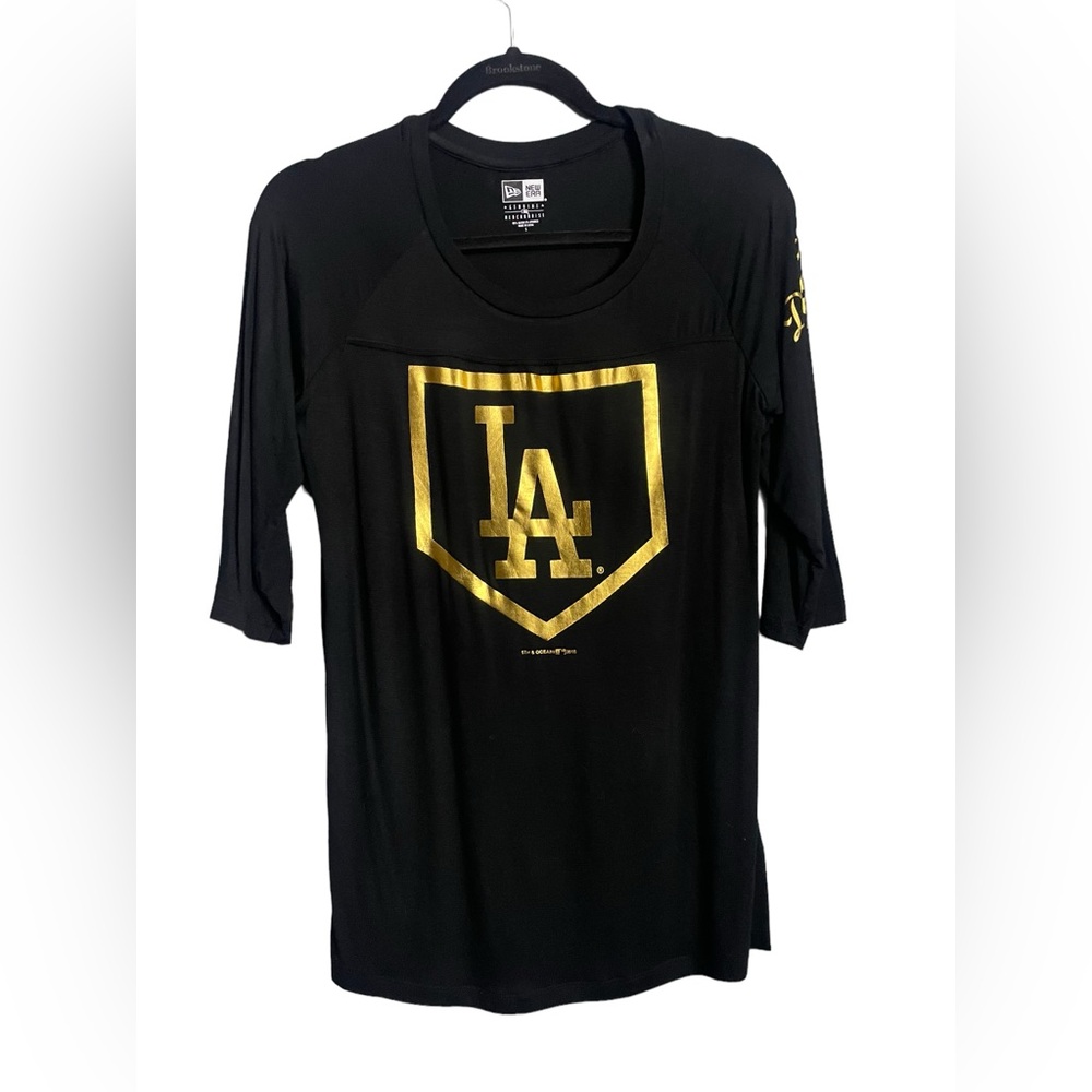 New Era Metallic Dodgers  Logo Black 3/4 Long Sleeve NWOT Size Small
